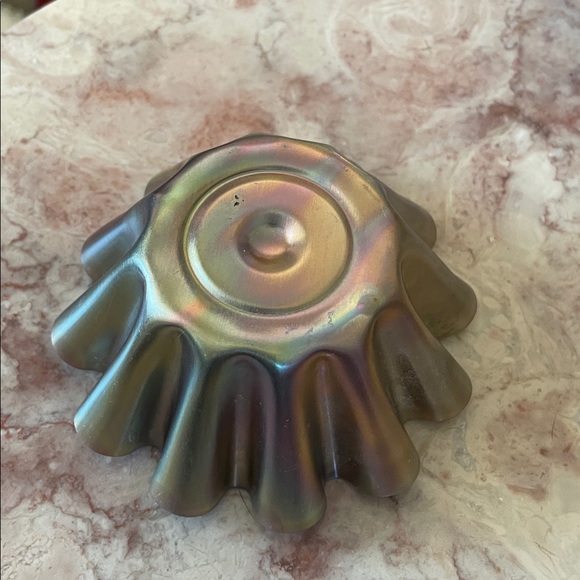 EUC~Set Of 4 Vintage Aluminum Scalloped Designed JELL-O Style Molds - Picture 4 of 10